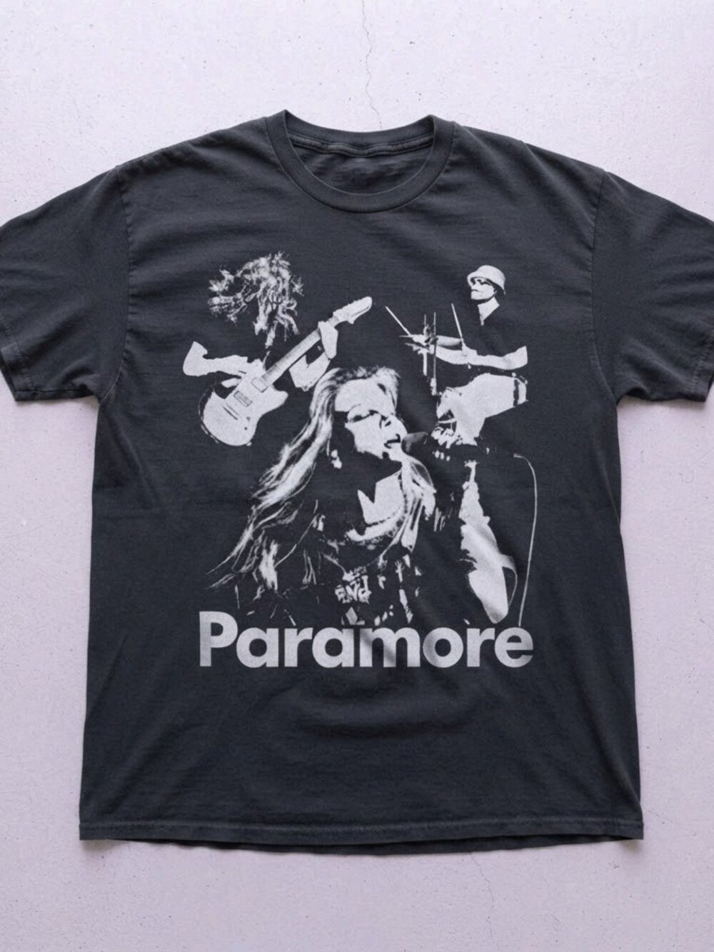 Paramore Band T-Shirt Black Live Performance Graphic Pop Punk Alt Rock Tee,